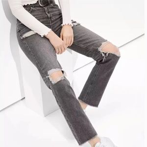AMERICAN EAGLE AE ripped highest waist 90s boyfriend jean Distressed sz 2
